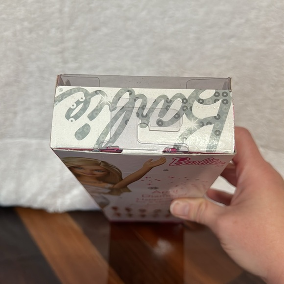 Mattel Barbie 2011 April Diamond Birthstone - Picture 3 of 8